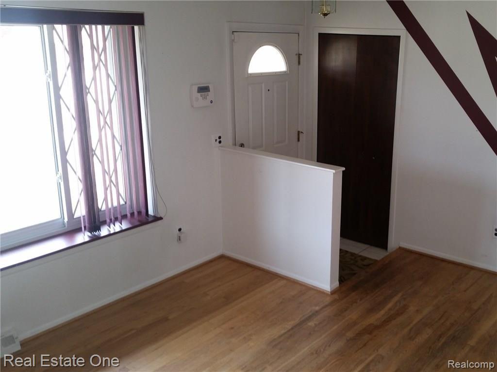 2348 Common Road Warren, MI 48092 - Photo 2 of 25