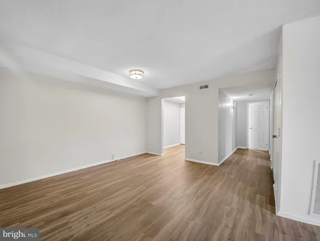 $2,900 | 7680 Tremayne Place, Unit 308, McLean, VA 22102