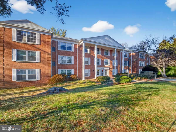$2,900 | 7680 Tremayne Place, Unit 308, McLean, VA 22102
