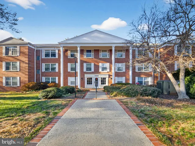 $2,900 | 7680 Tremayne Place, Unit 308, McLean, VA 22102