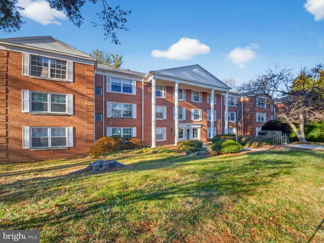 $2,900 | 7680 Tremayne Place, Unit 308, McLean, VA 22102