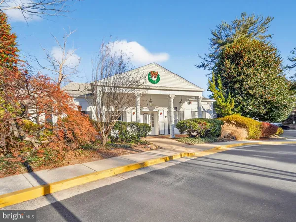 $2,900 | 7680 Tremayne Place, Unit 308, McLean, VA 22102