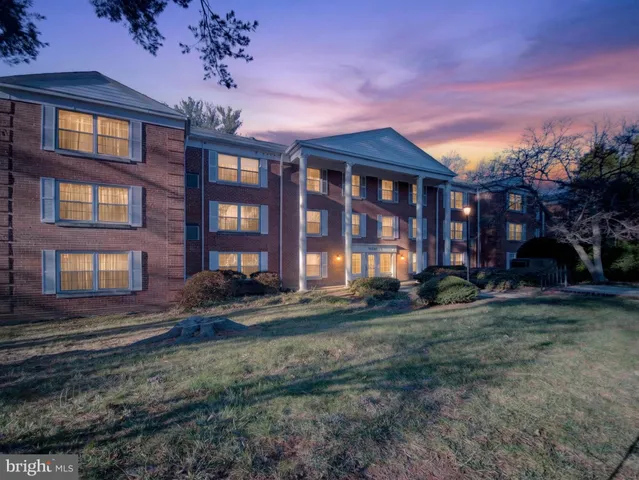 $2,900 | 7680 Tremayne Place, Unit 308, McLean, VA 22102