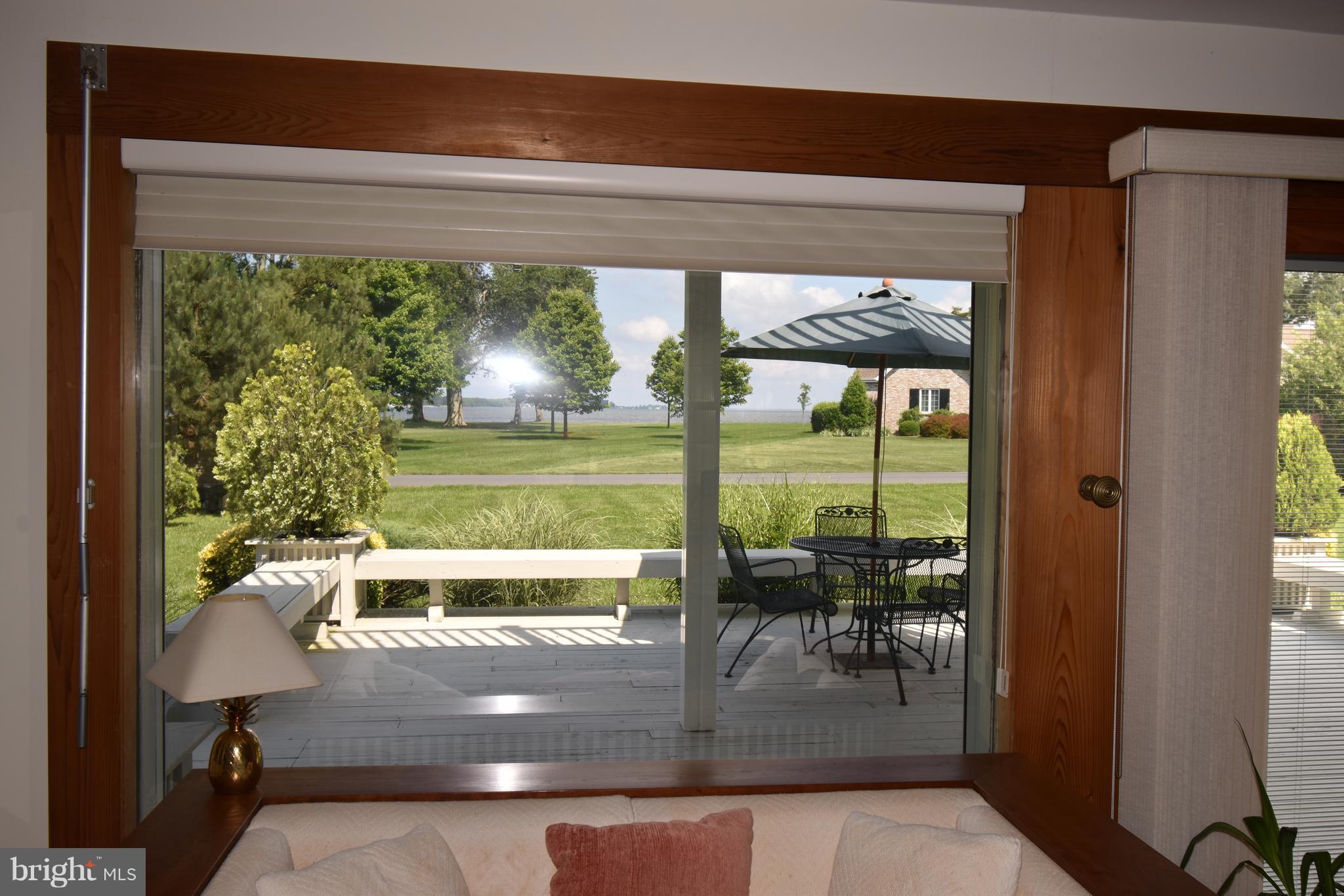 7 Hatsawap Road Cambridge, MD 21613 - Photo 14 of 36 Living Room