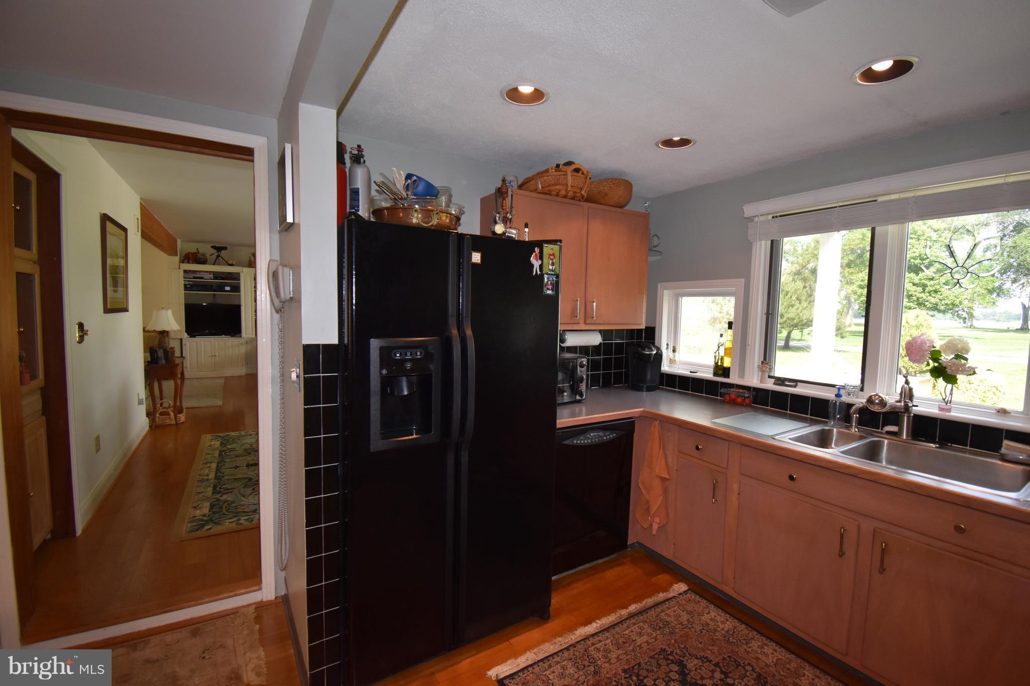 7 Hatsawap Road Cambridge, MD 21613 - Photo 22 of 36 Kitchen