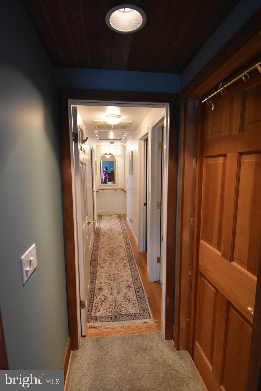 7 Hatsawap Road Cambridge, MD 21613 - Photo 25 of 36 Upstairs Hall