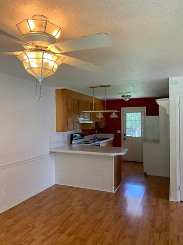 $1,295 | 109 Tupperway Drive, Unit B, Summerville, SC 29483