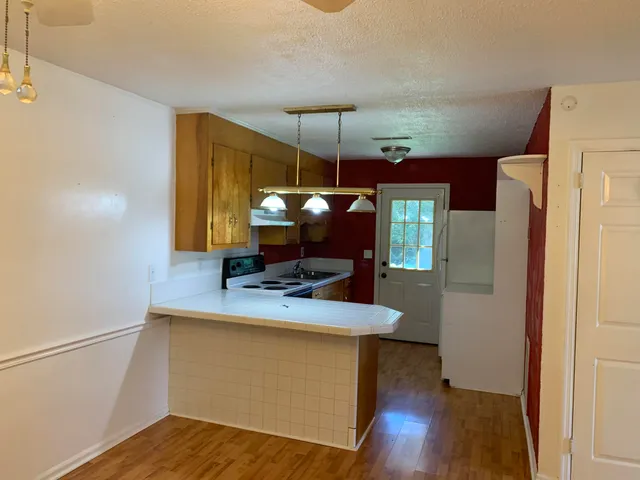 $1,295 | 109 Tupperway Drive, Unit B, Summerville, SC 29483