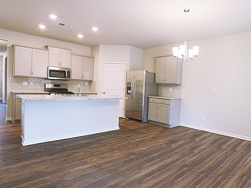 5303 Crossfield Road Memphis, TN 38109 - Photo 5 of 18