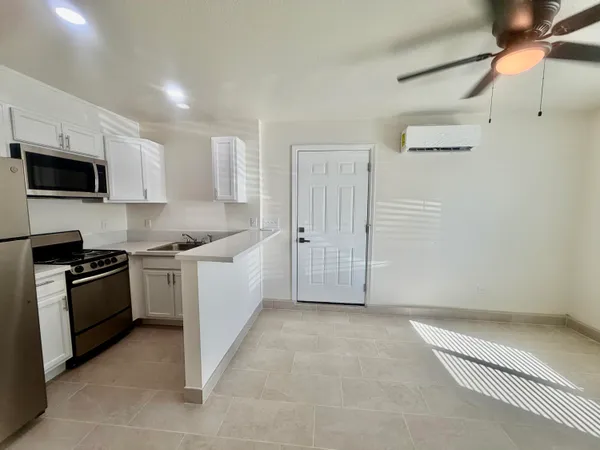 $1,500 | 52443 Tripoli Way, Unit B, Coachella, CA 92236