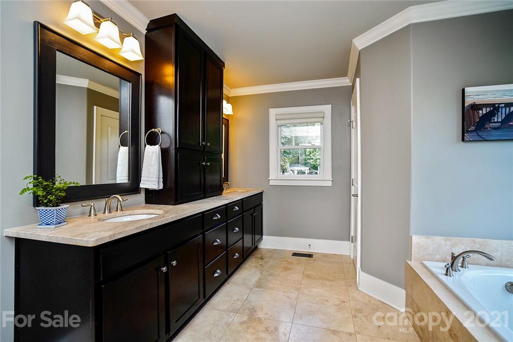 3833 Rea Road Charlotte, NC 28226 - Photo 12 of 40 Gallery Image 12