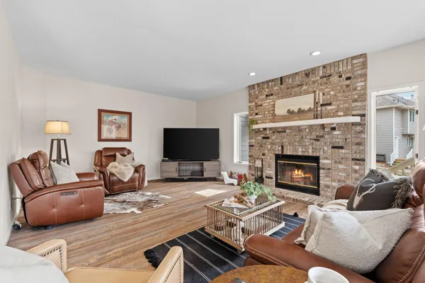 $784,000 | 3617 Tanglewood Court, Eagan, MN 55123