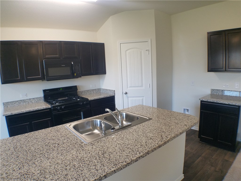 15100 Harkness Pass Austin, TX 78725 - Photo 13 of 30