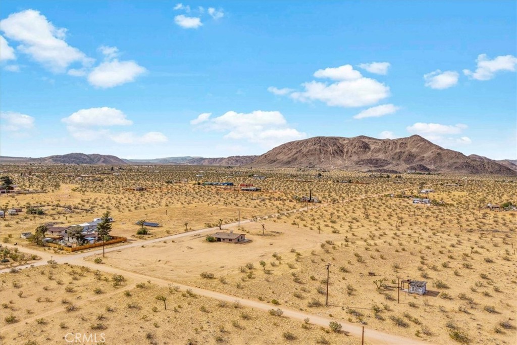 59724 Stearman Road Landers, CA 92285 - Photo 25 of 38 a view of lake and mountain