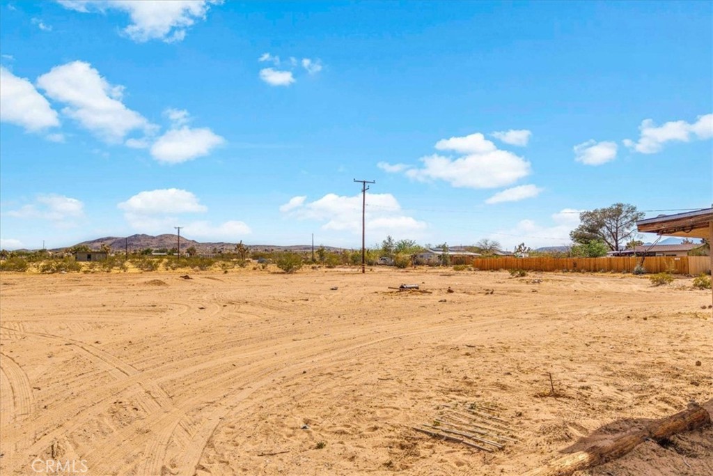 59724 Stearman Road Landers, CA 92285 - Photo 28 of 38 a view of an ocean and beach