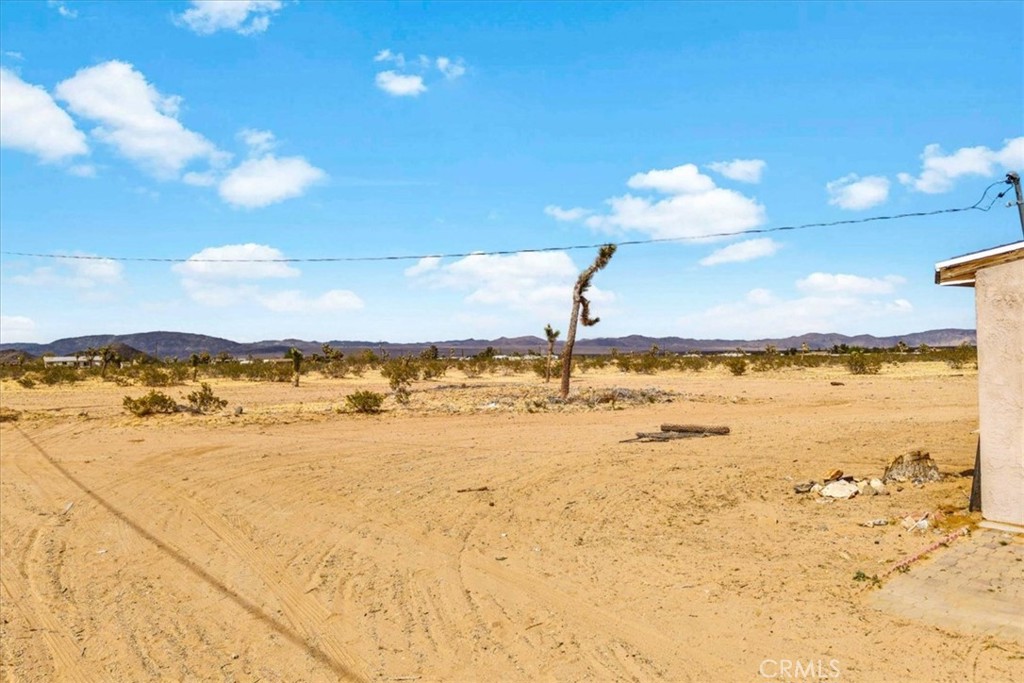 59724 Stearman Road Landers, CA 92285 - Photo 36 of 38 a view of an ocean and beach