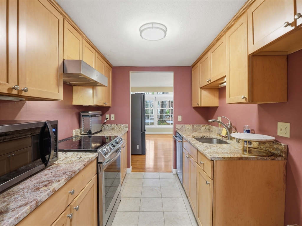 111 Brigham Street, Unit 19A Hudson, MA 01749 - Photo 13 of 37