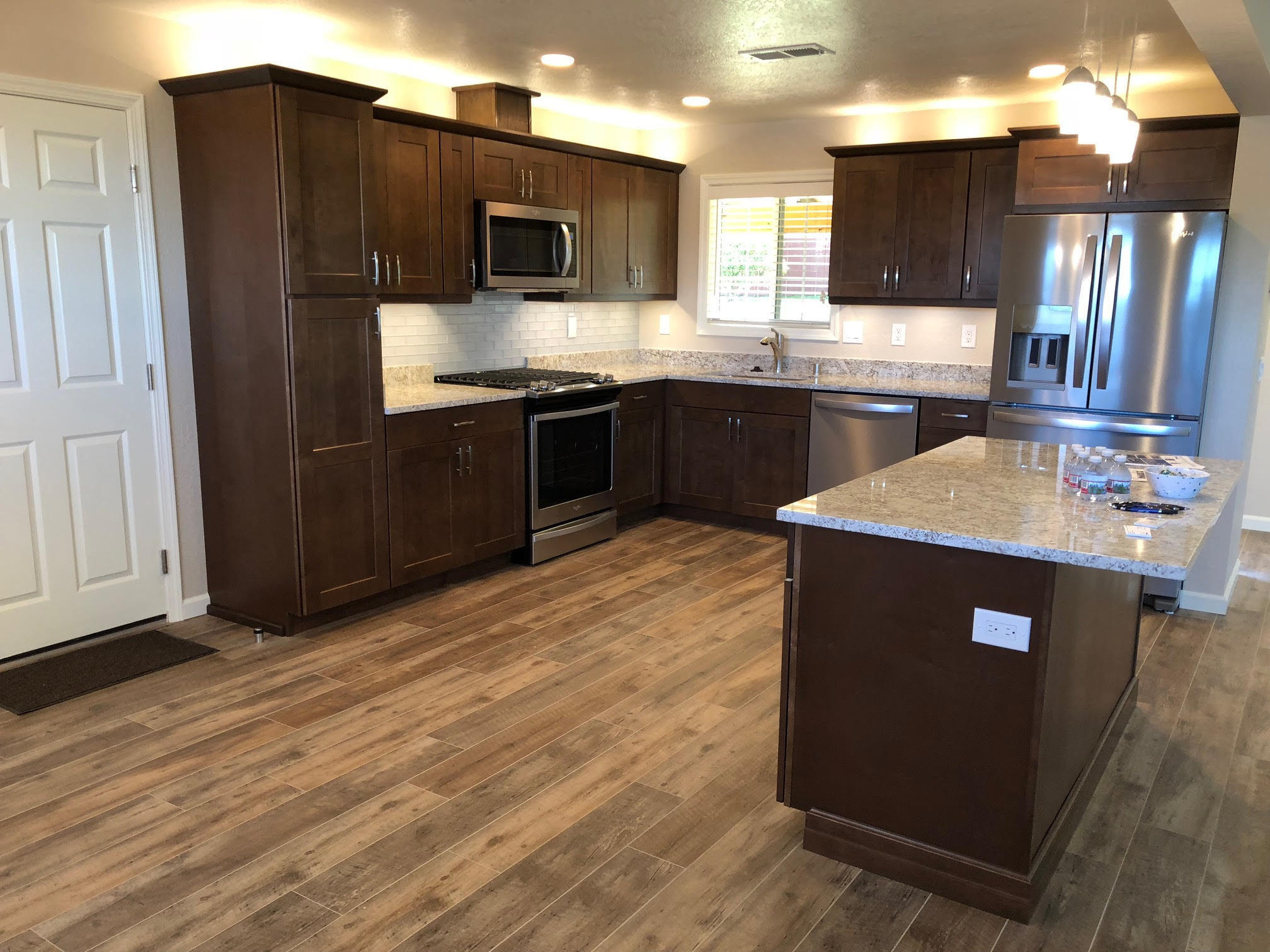 7084 Humboldt Hill Road Eureka, CA 95503 - Photo 4 of 34