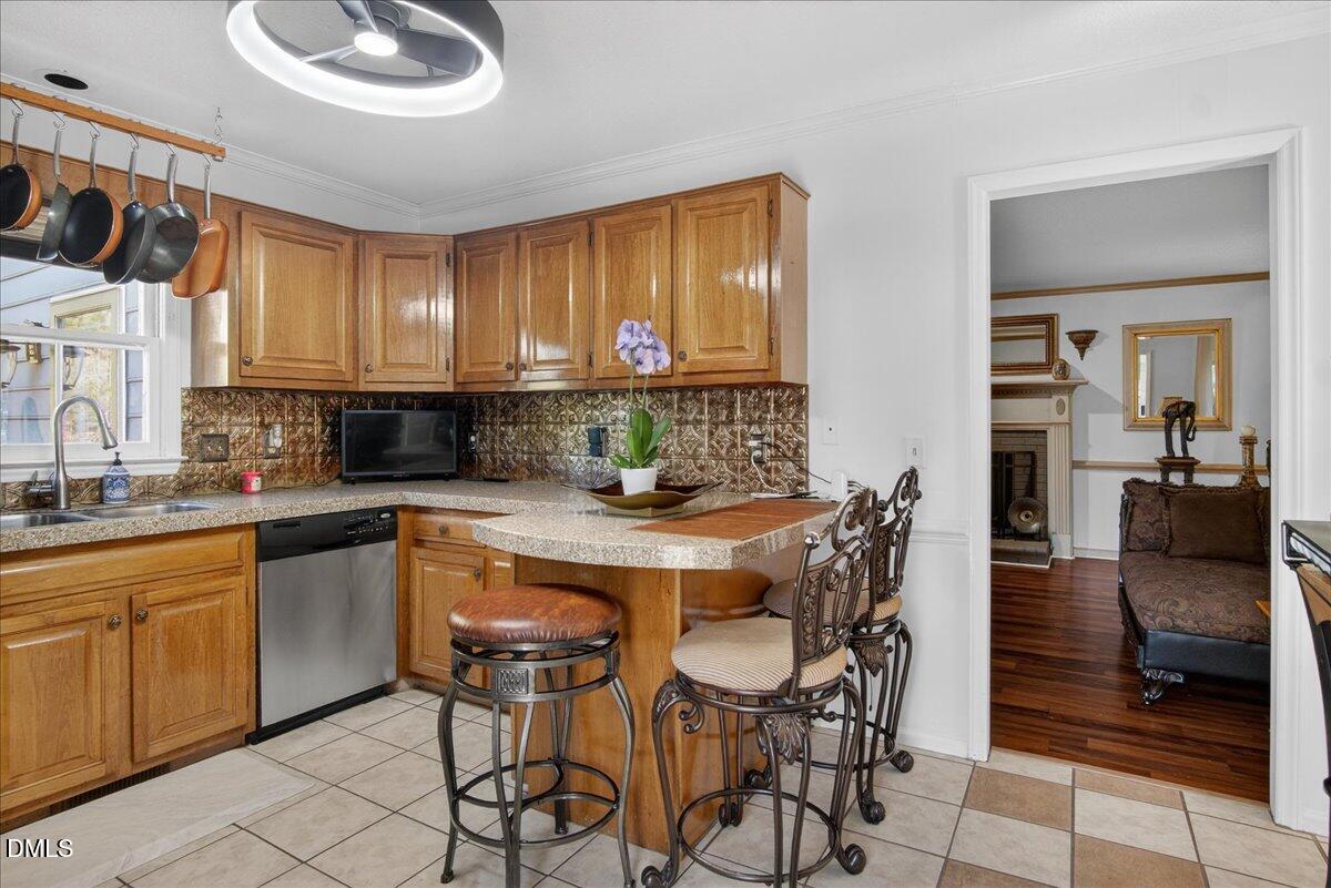 3013 Chippendale Road Raleigh, NC 27604 - Photo 8 of 34 20-DSC8375