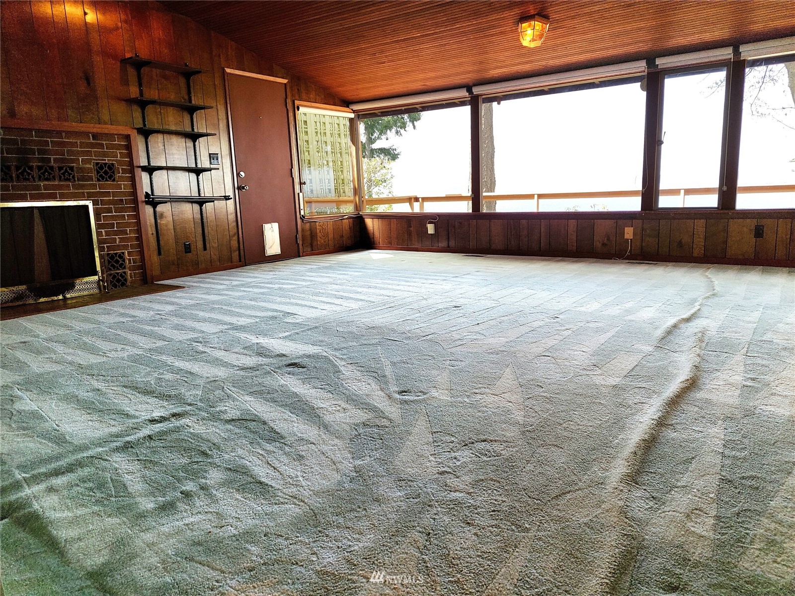9205 Olympic View Drive Edmonds, WA 98020 - Photo 13 of 25 a view of an empty room with a window