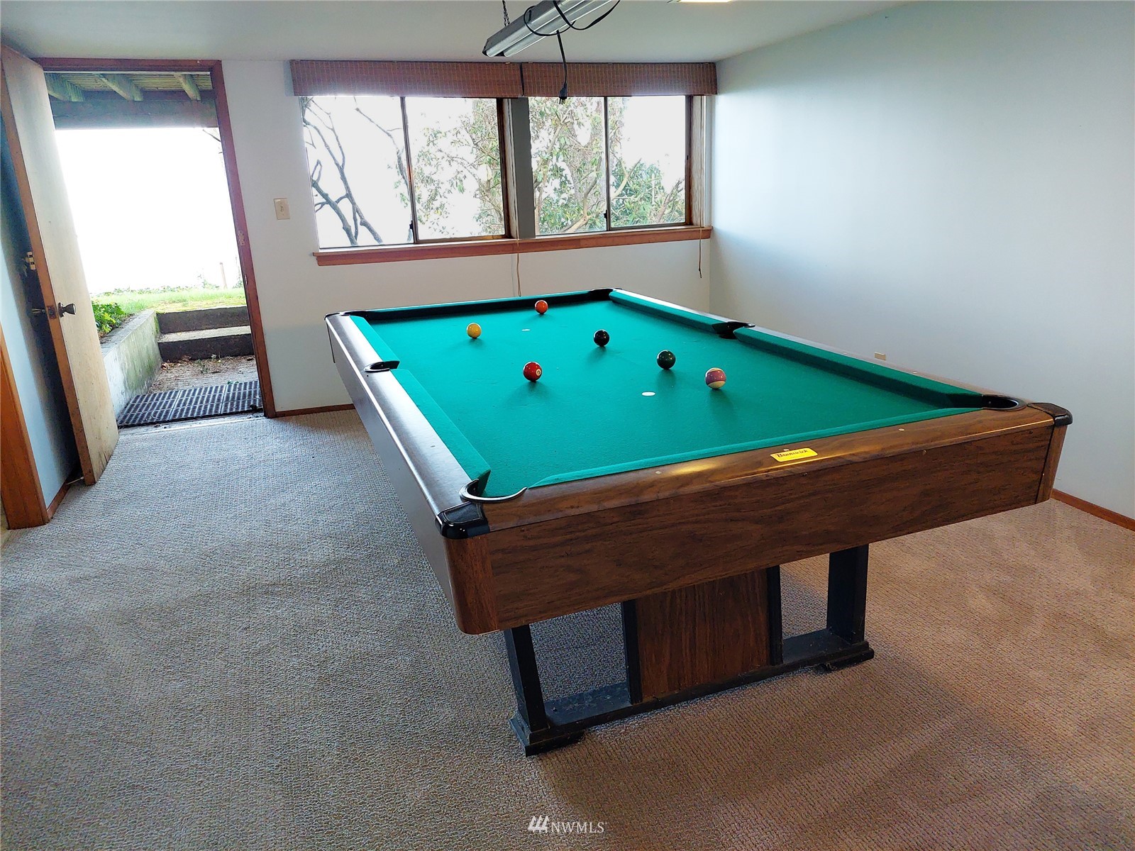 9205 Olympic View Drive Edmonds, WA 98020 - Photo 25 of 25 a room with window