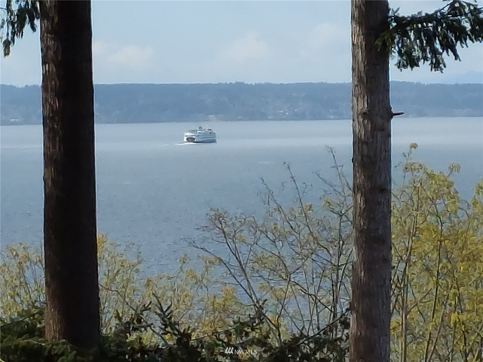 9205 Olympic View Drive Edmonds, WA 98020 - Photo 7 of 25 a view of a bathtub in a bathroom