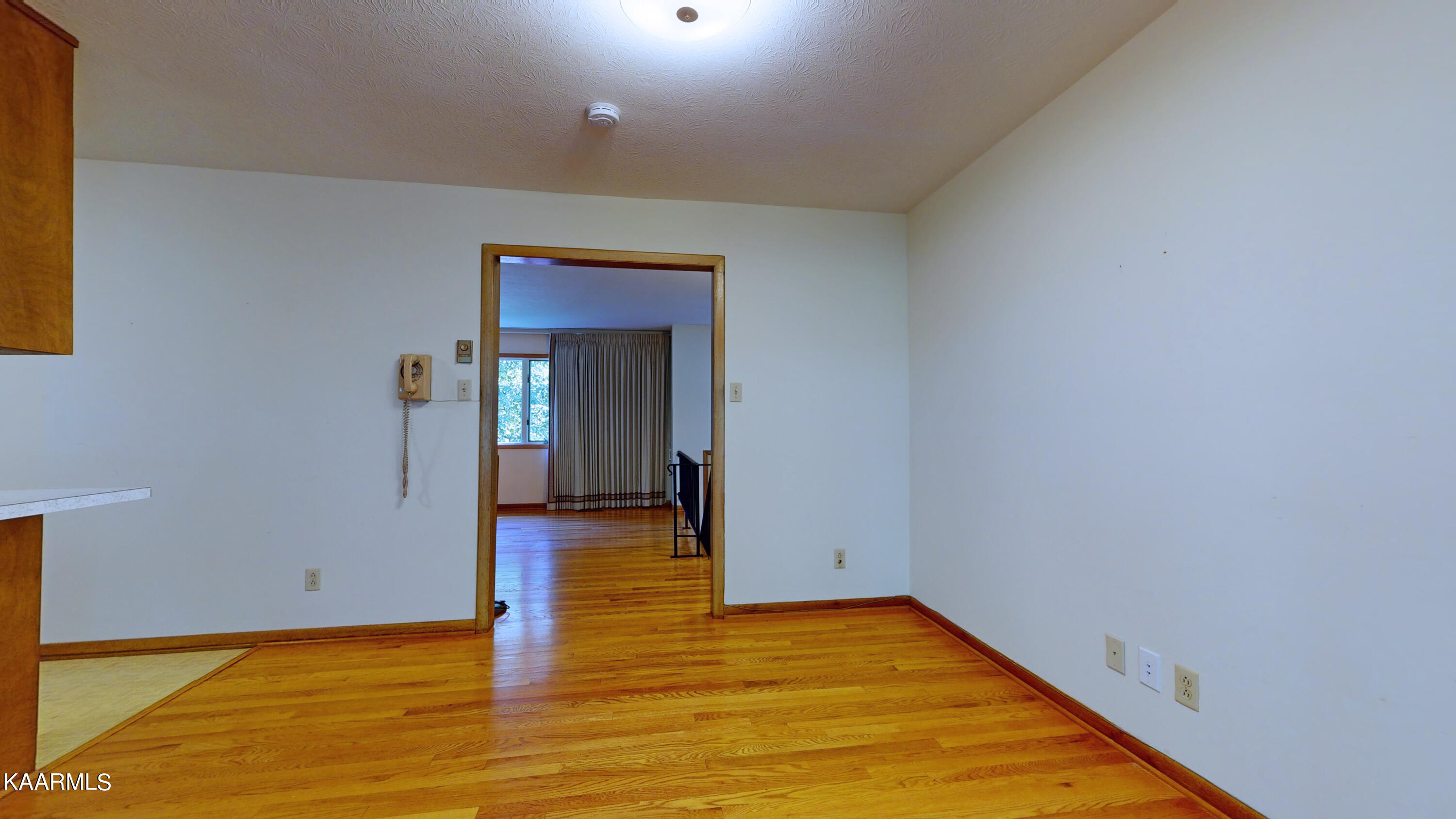 105 Netherlands Road Oak Ridge, TN 37830 - Photo 11 of 32 105-11