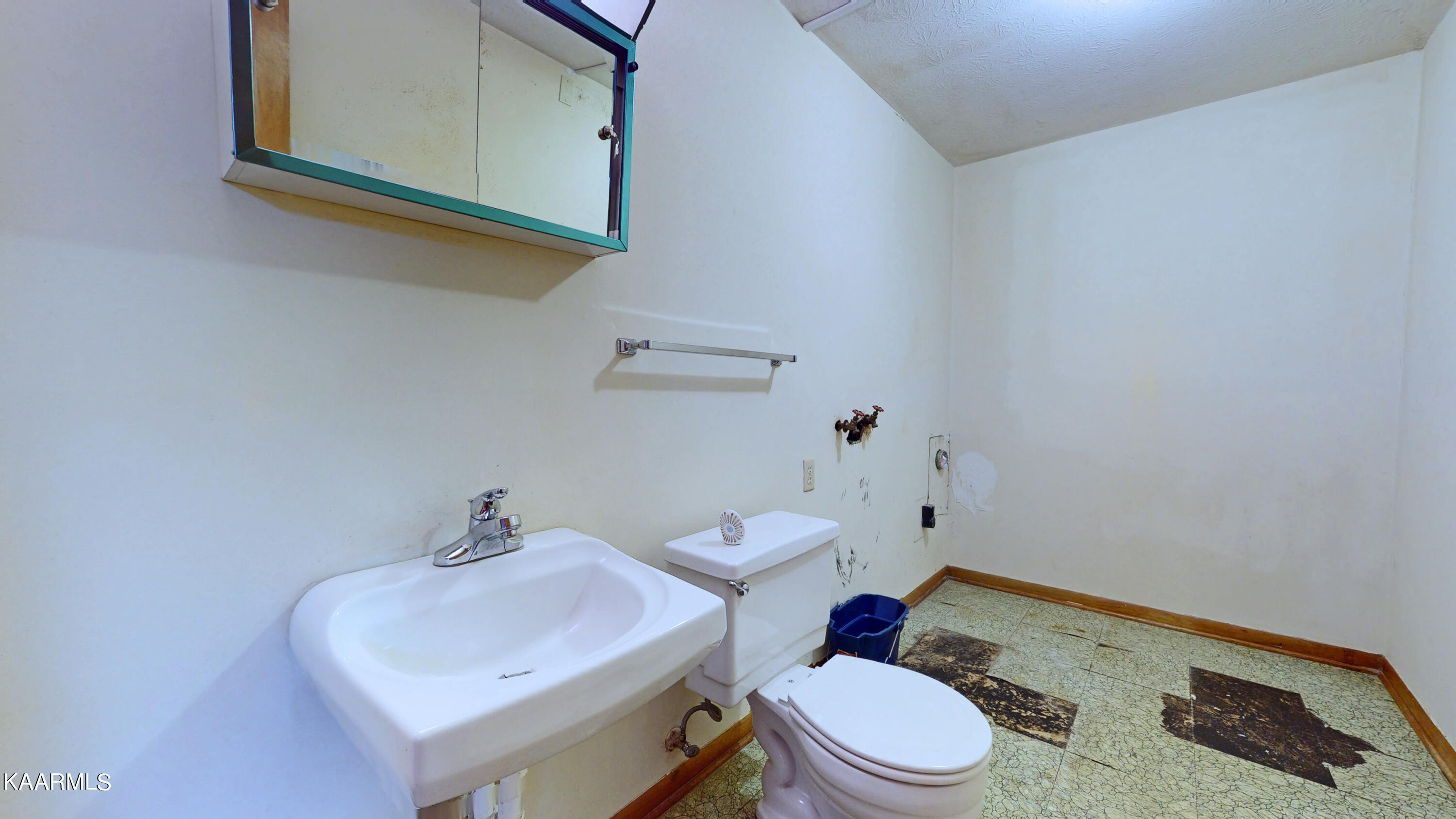 105 Netherlands Road Oak Ridge, TN 37830 - Photo 25 of 32 105-25