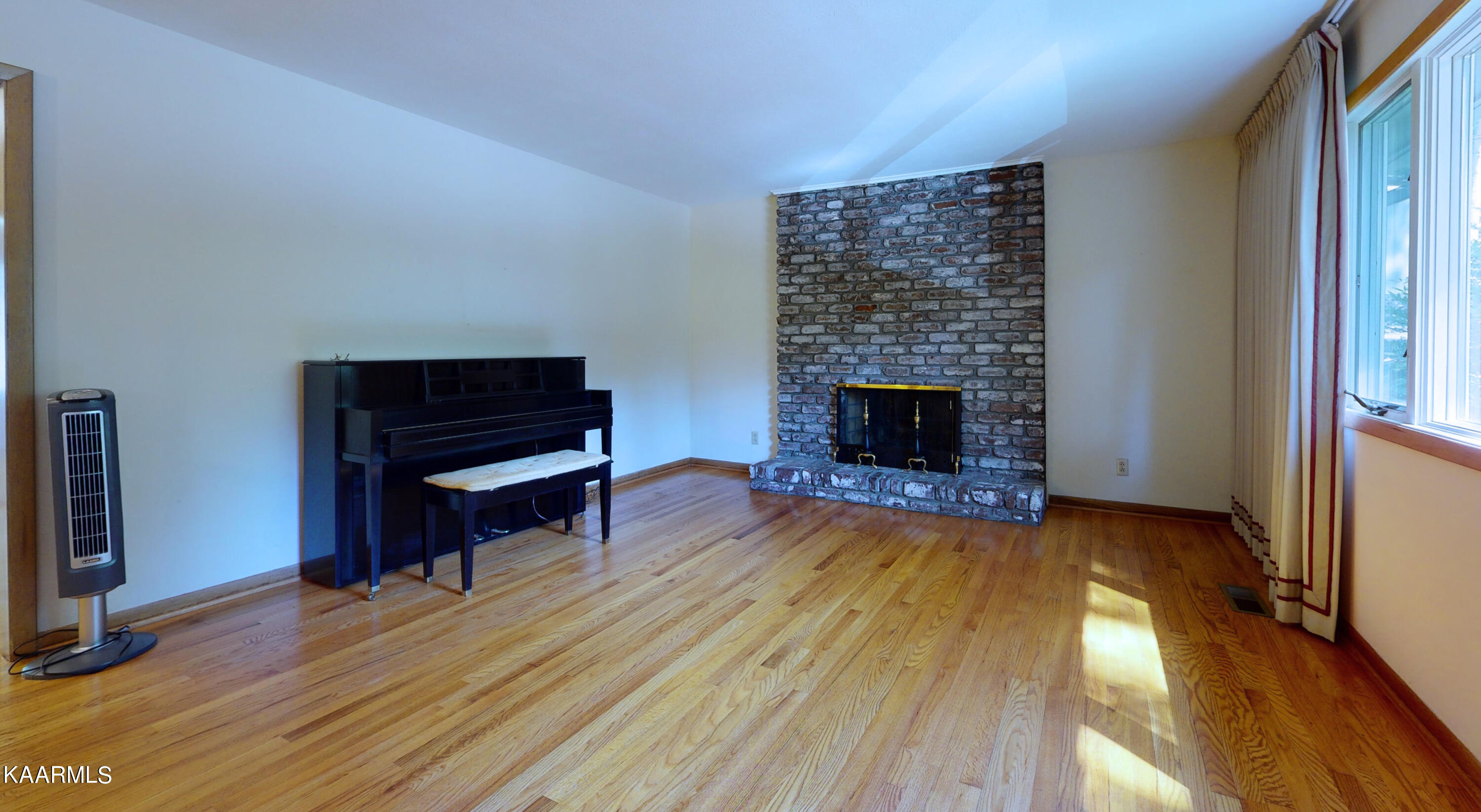 105 Netherlands Road Oak Ridge, TN 37830 - Photo 9 of 32 105-9