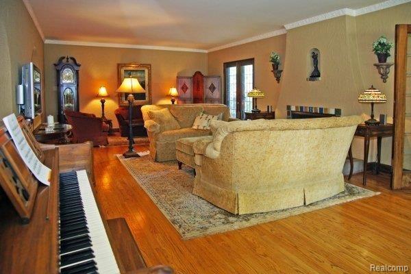 844 Bedford Road Grosse Pointe, MI 48230 - Photo 8 of 25 DSC08924