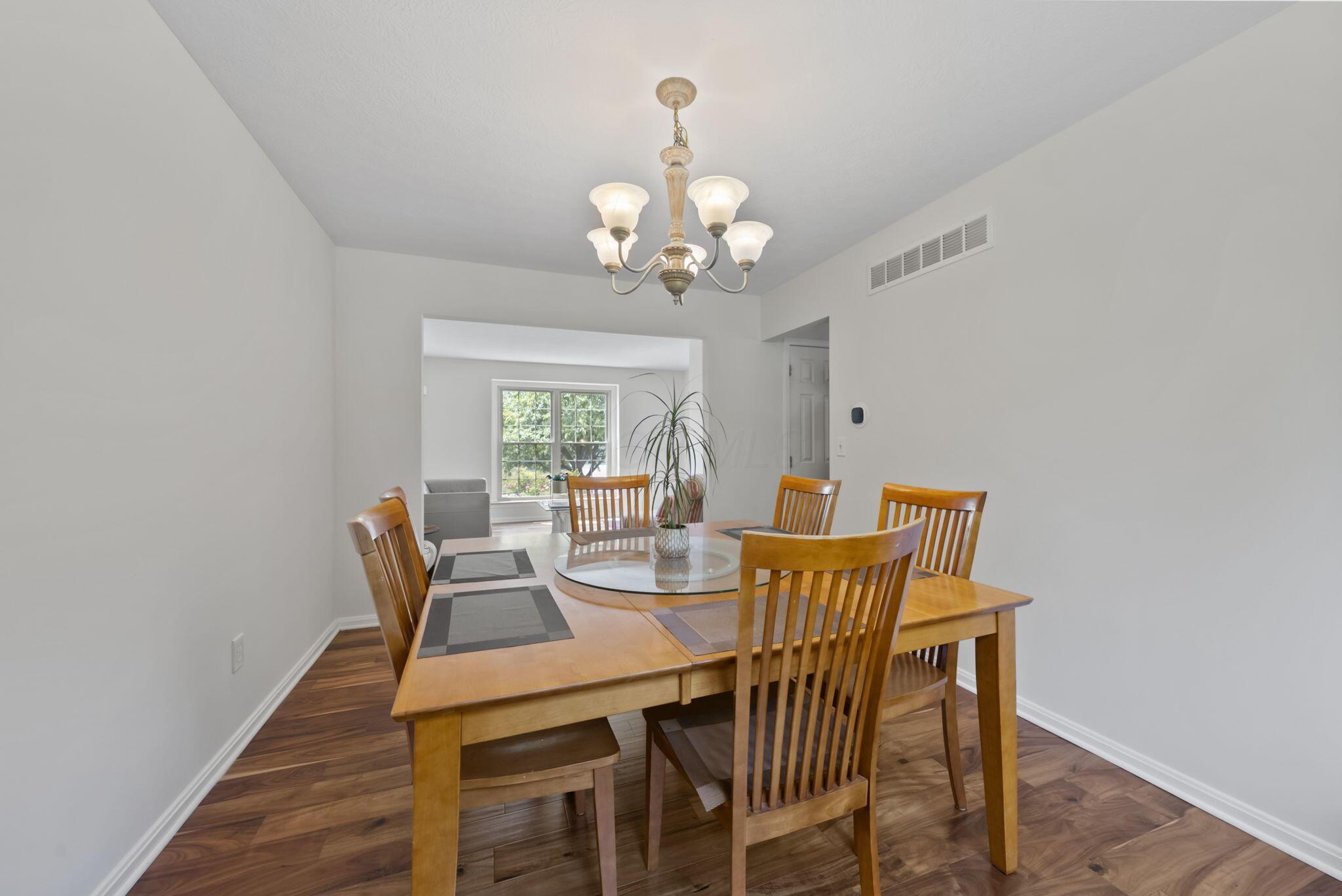 2385 Reeves Avenue Lewis Center, OH 43035 - Photo 6 of 59 16-web-or-mls-DSC08285