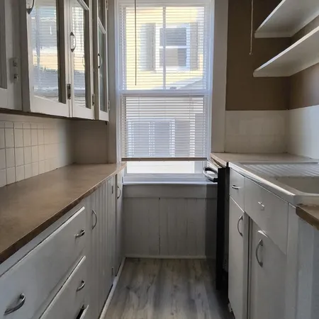 $1,875 | 517-519 2nd Street, Unit 2, Fall River, MA 02721