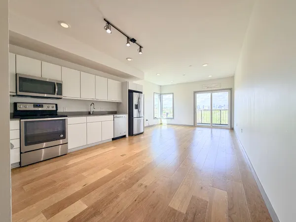 $1,500 | 400 Herron Drive, Unit 305, Nashville, TN 37210