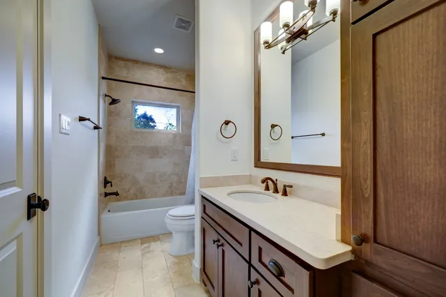 $5,300 | 2409 Morse Street, Houston, TX 77019