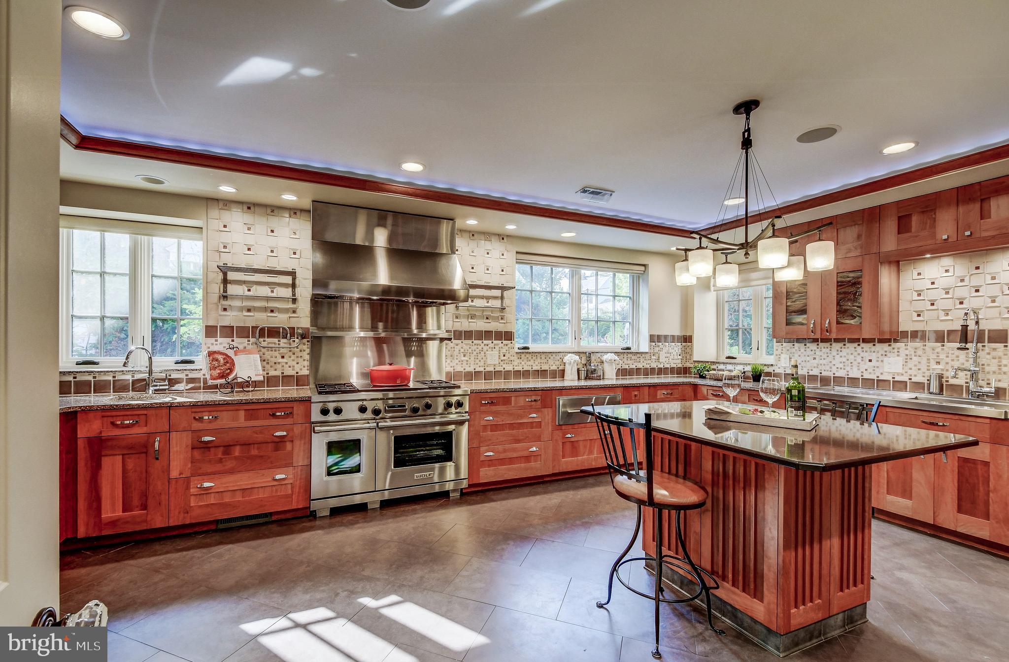 216 St Dunstans Road Baltimore, MD 21212 - Photo 17 of 47 Wow! Chef's dream