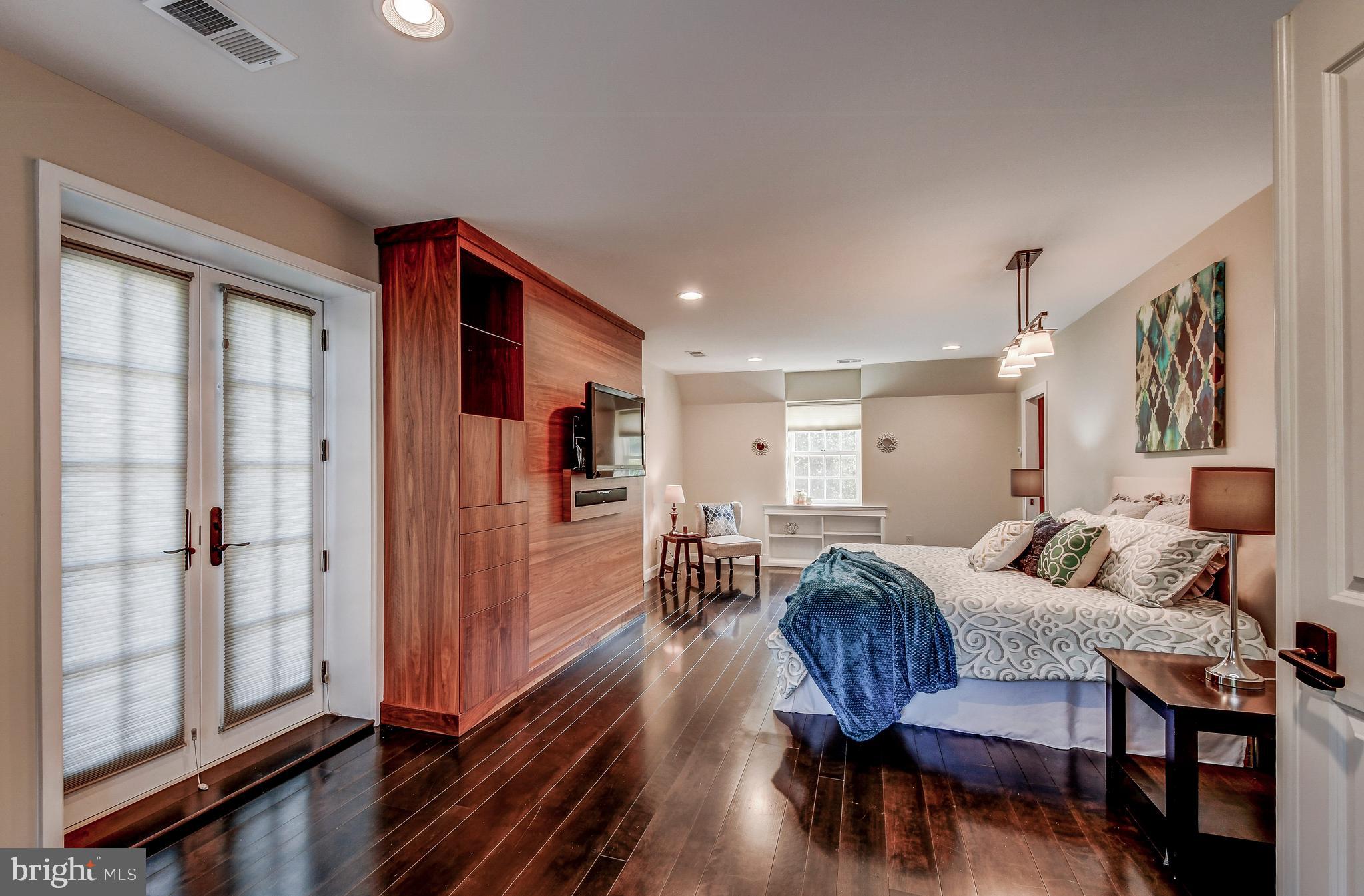 216 St Dunstans Road Baltimore, MD 21212 - Photo 21 of 47 French doors to private rooftop deck