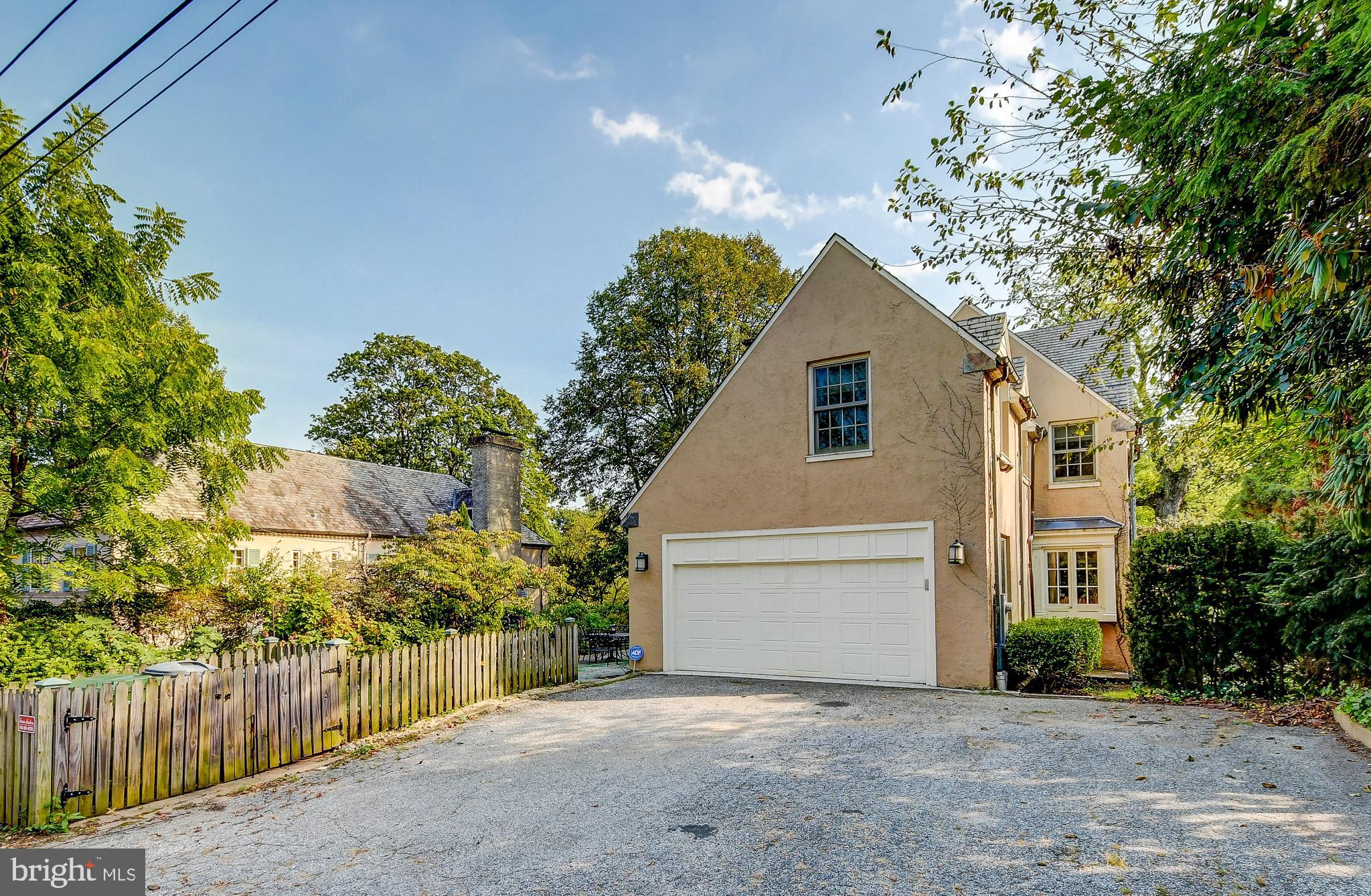 216 St Dunstans Road Baltimore, MD 21212 - Photo 47 of 47 Garage & driveway parking