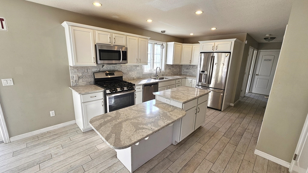 175 Fiberloid Street Springfield, MA 01151 - Photo 8 of 27