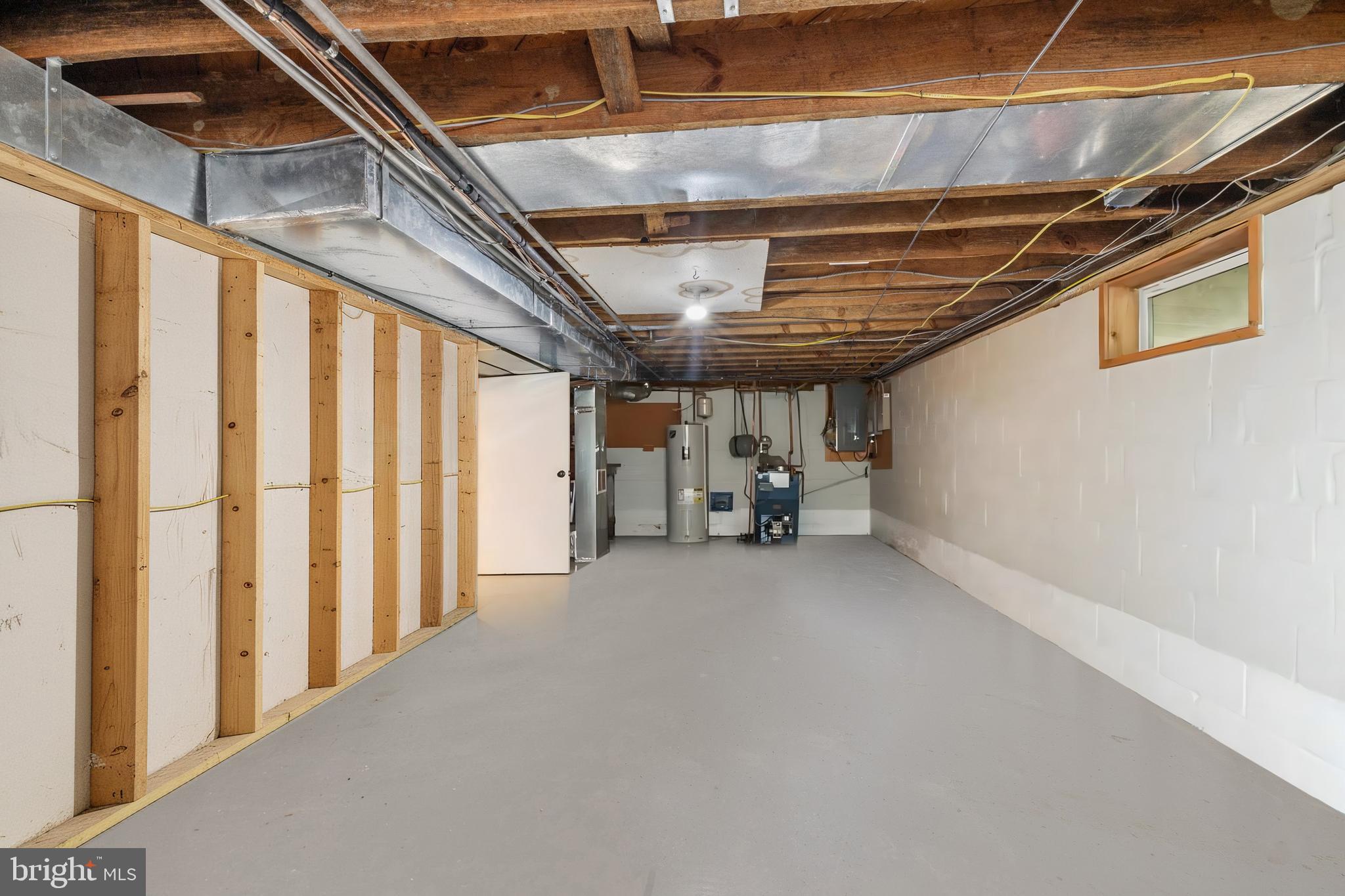 304 Locust Avenue Annapolis, MD 21401 - Photo 31 of 58 a view of empty room with wooden walls