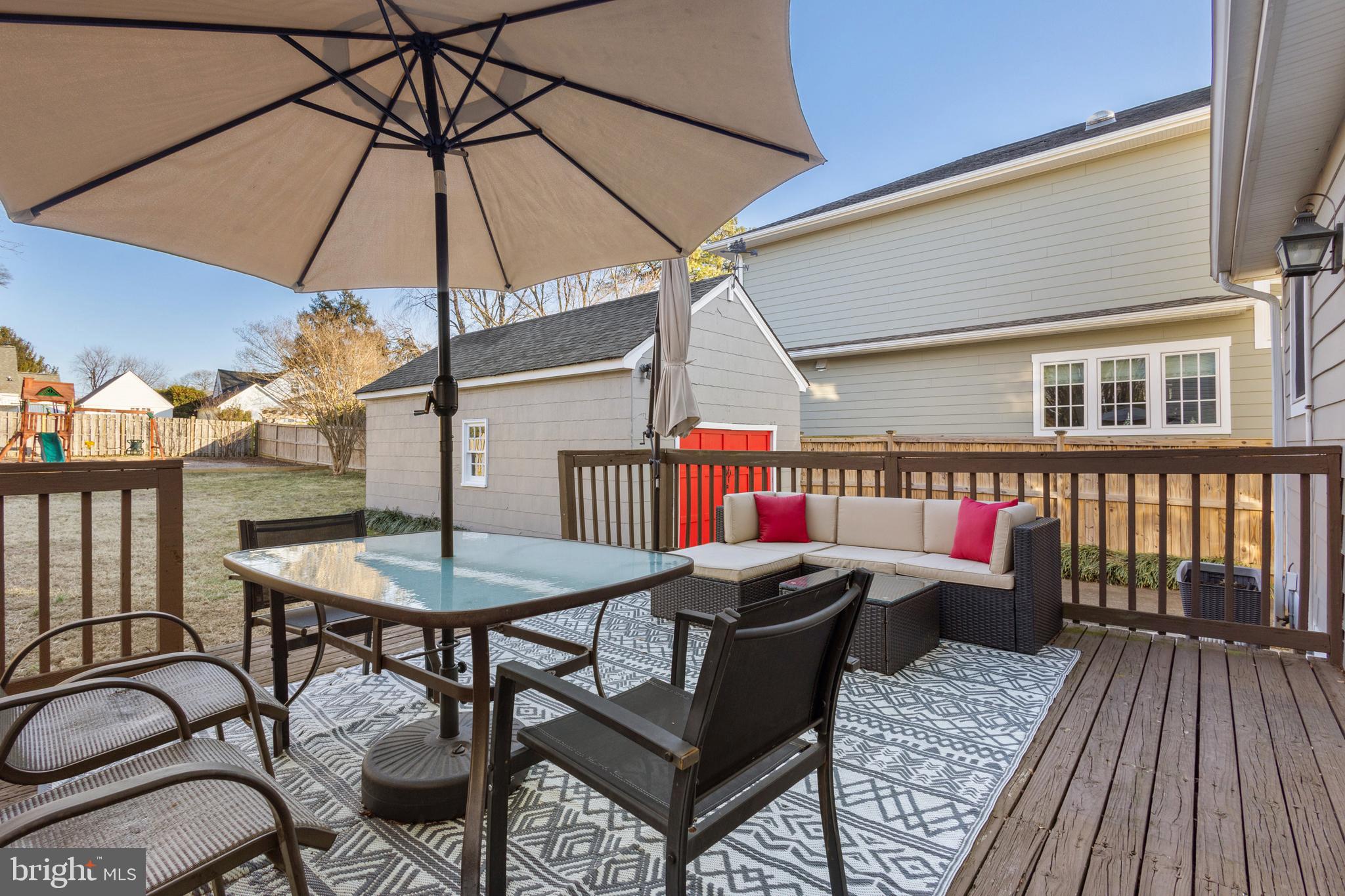 304 Locust Avenue Annapolis, MD 21401 - Photo 33 of 58 a outdoor view with a sitting space