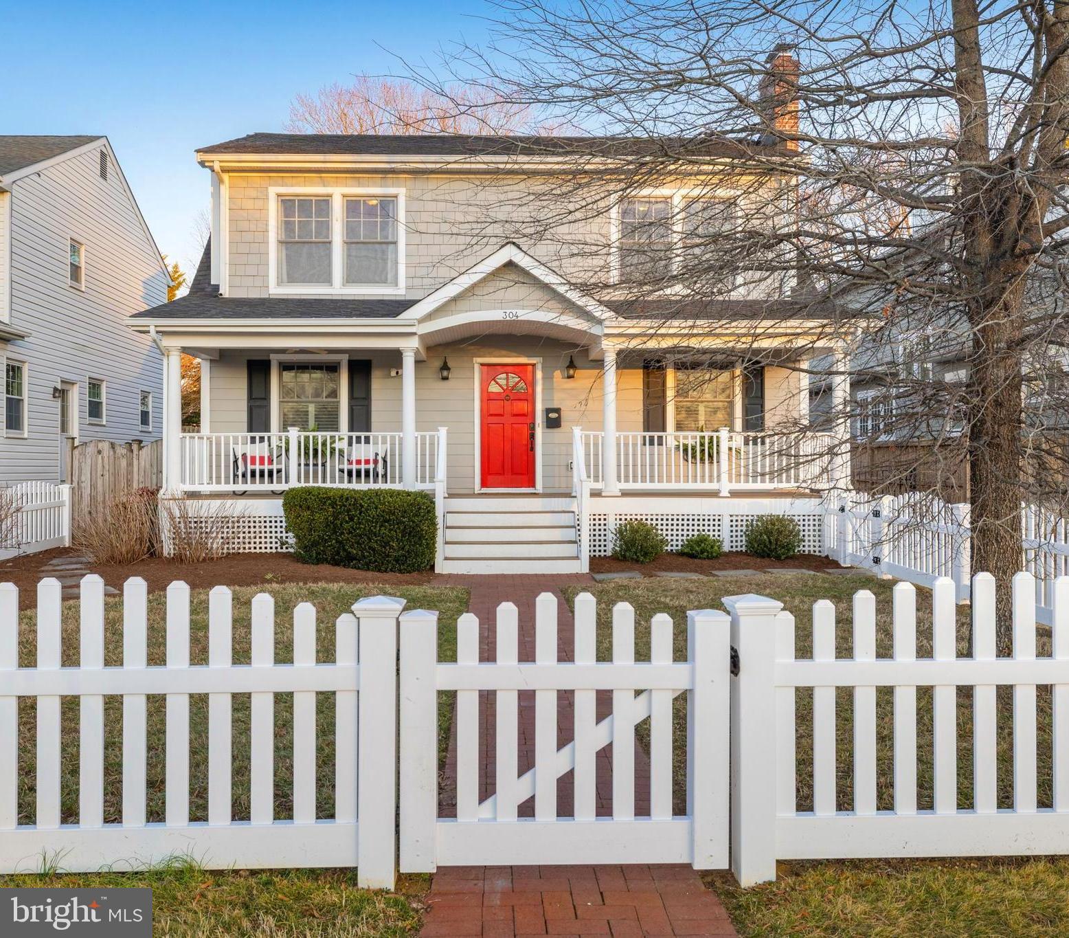 304 Locust Avenue Annapolis, MD 21401 - Photo 53 of 58 a front view of a house with a porch