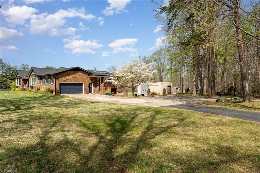 6010 Bush Road Browns Summit, NC 27214 - Photo 3 of 50 Gallery Image 3