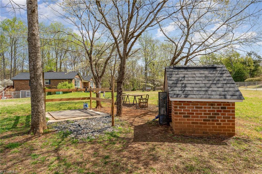 6010 Bush Road Browns Summit, NC 27214 - Photo 42 of 50 Wash pad