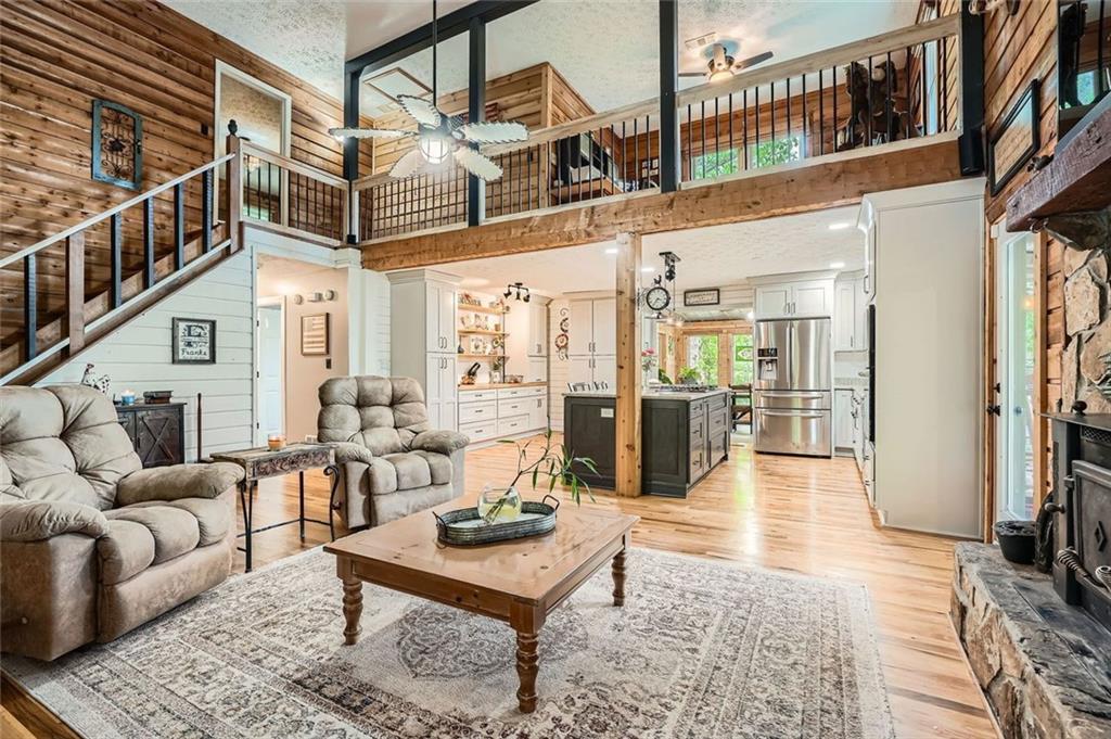 5419 Tyree Road Winston, GA 30187 - Photo 19 of 77 a living room with furniture