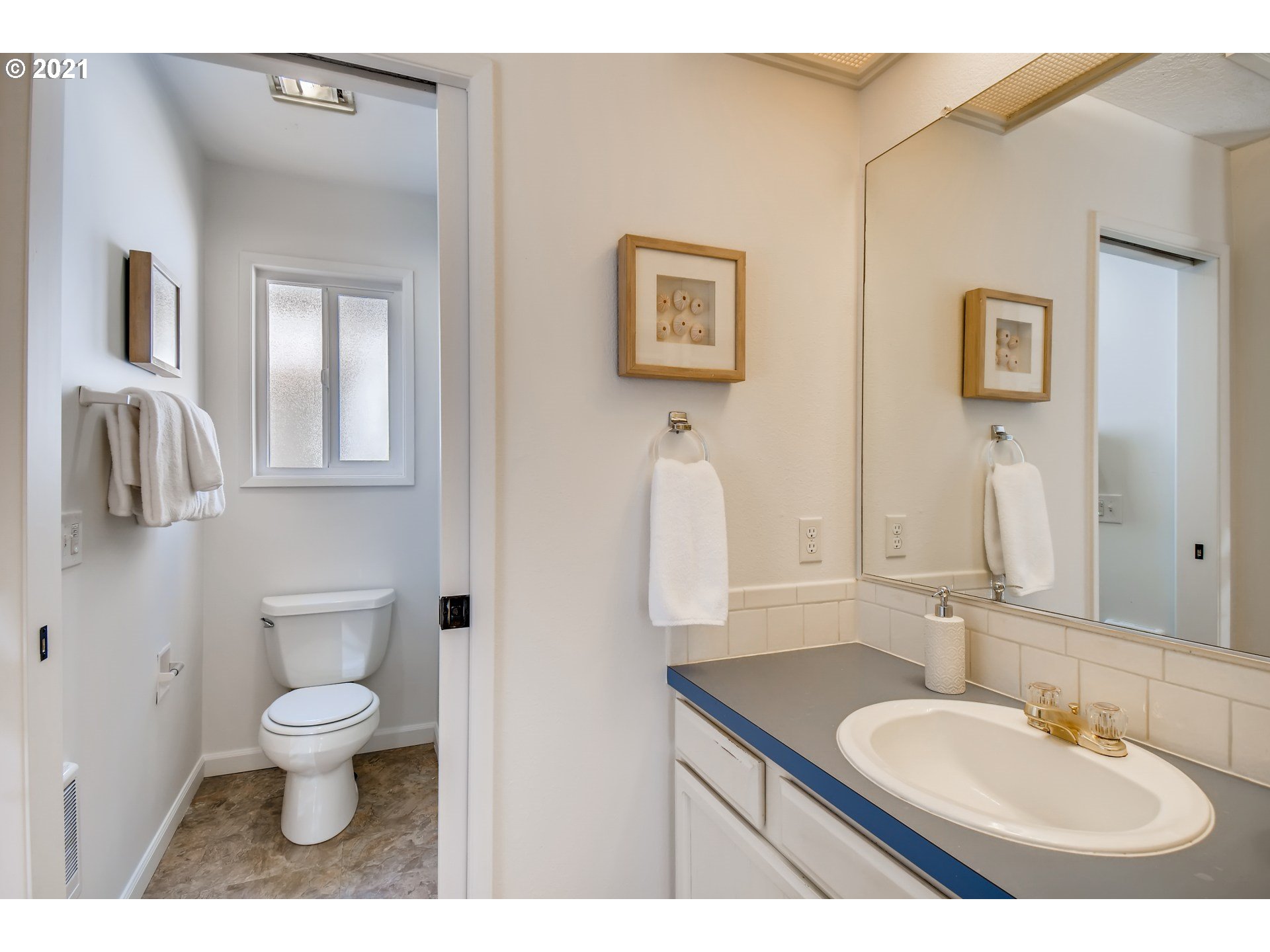10026 Southwest Quail Post Road Portland, OR 97219 - Photo 12 of 21 Gallery Image 12
