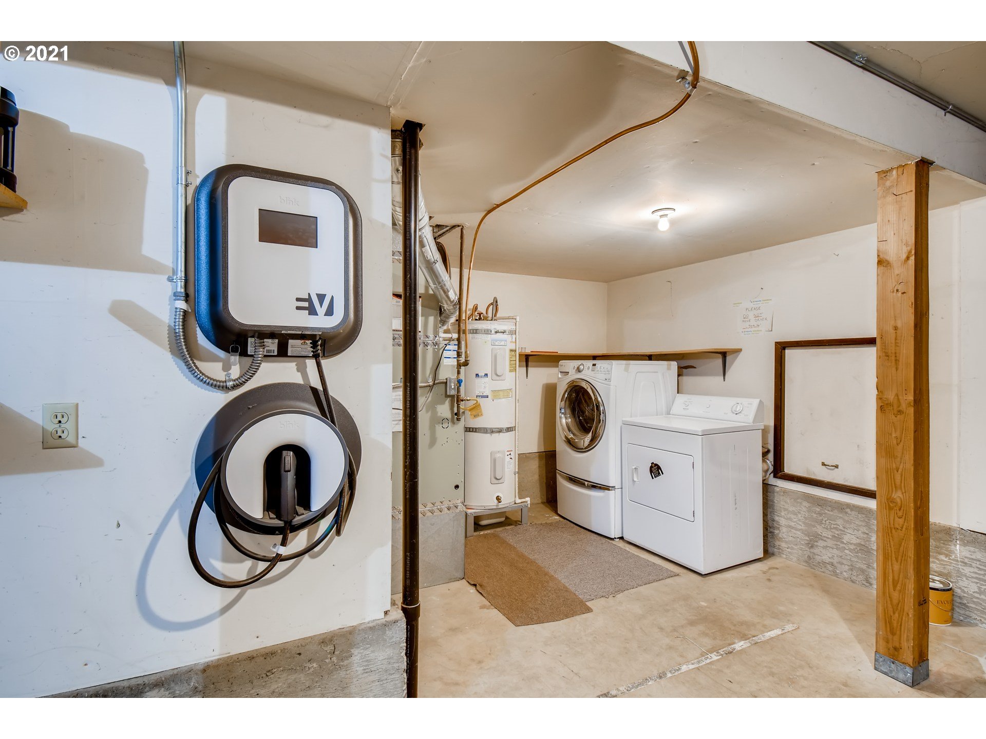 10026 Southwest Quail Post Road Portland, OR 97219 - Photo 18 of 21 Gallery Image 18