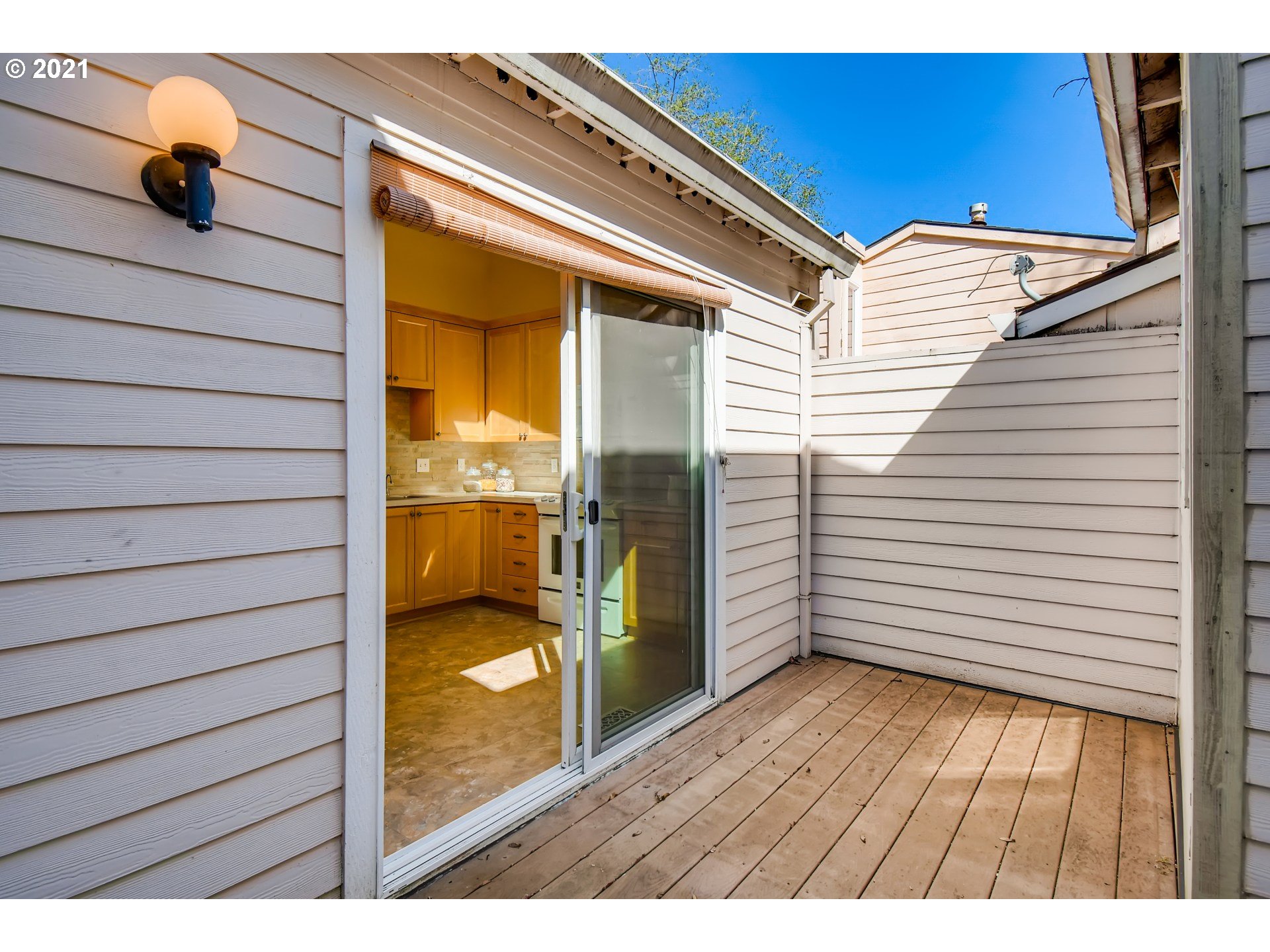 10026 Southwest Quail Post Road Portland, OR 97219 - Photo 8 of 21 Gallery Image 8