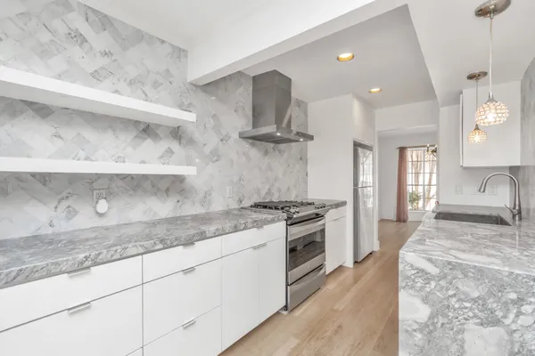 $2,750 | 3934 Roseland Street, Houston, TX 77006