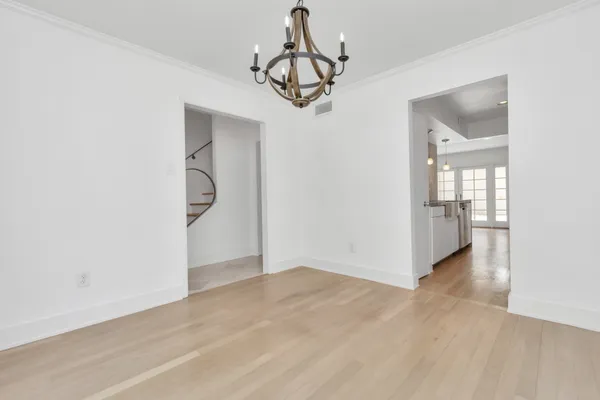 $2,750 | 3934 Roseland Street, Houston, TX 77006