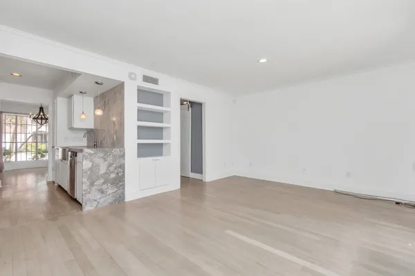 $2,750 | 3934 Roseland Street, Houston, TX 77006